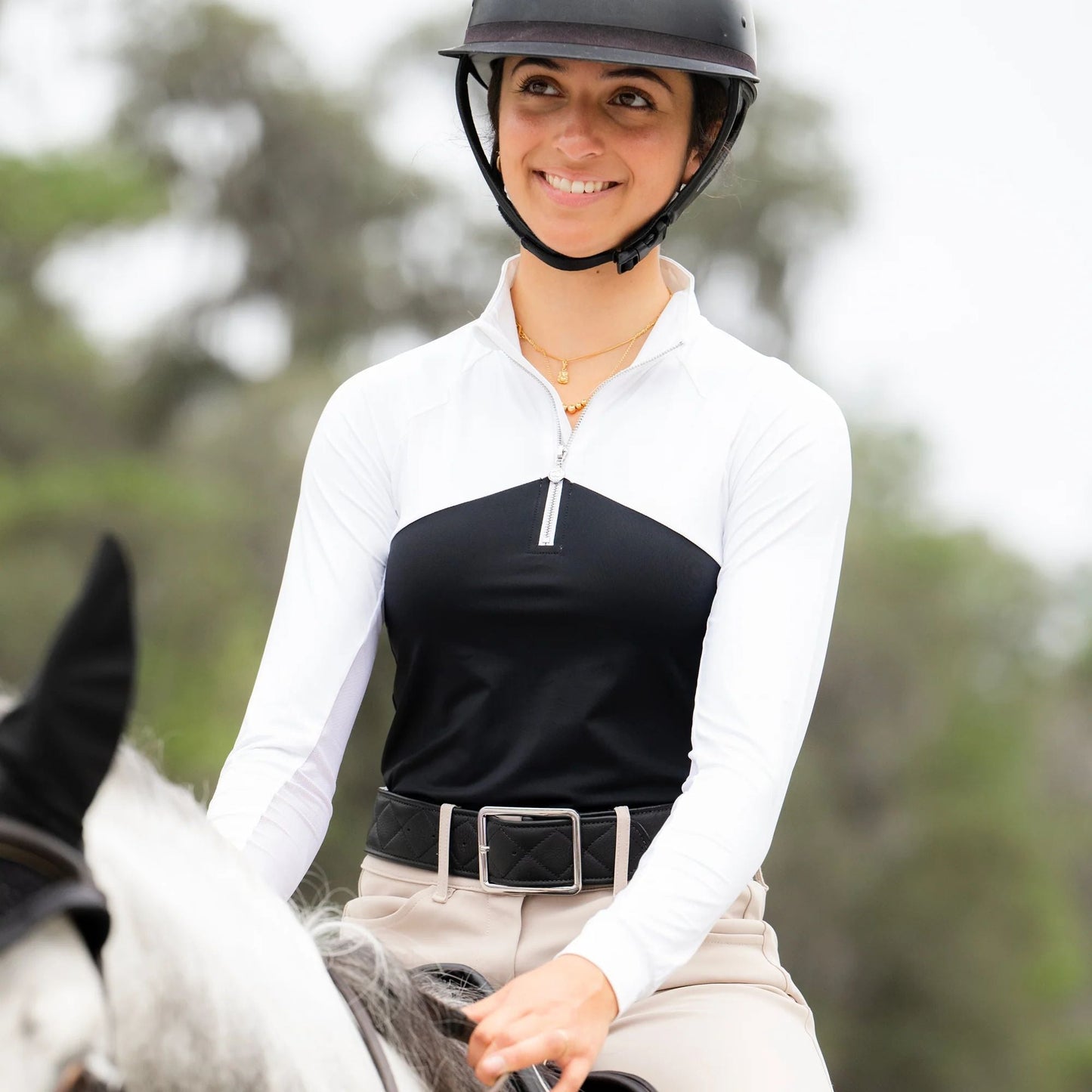 Dapplebay Lady Riding Top-Black/White