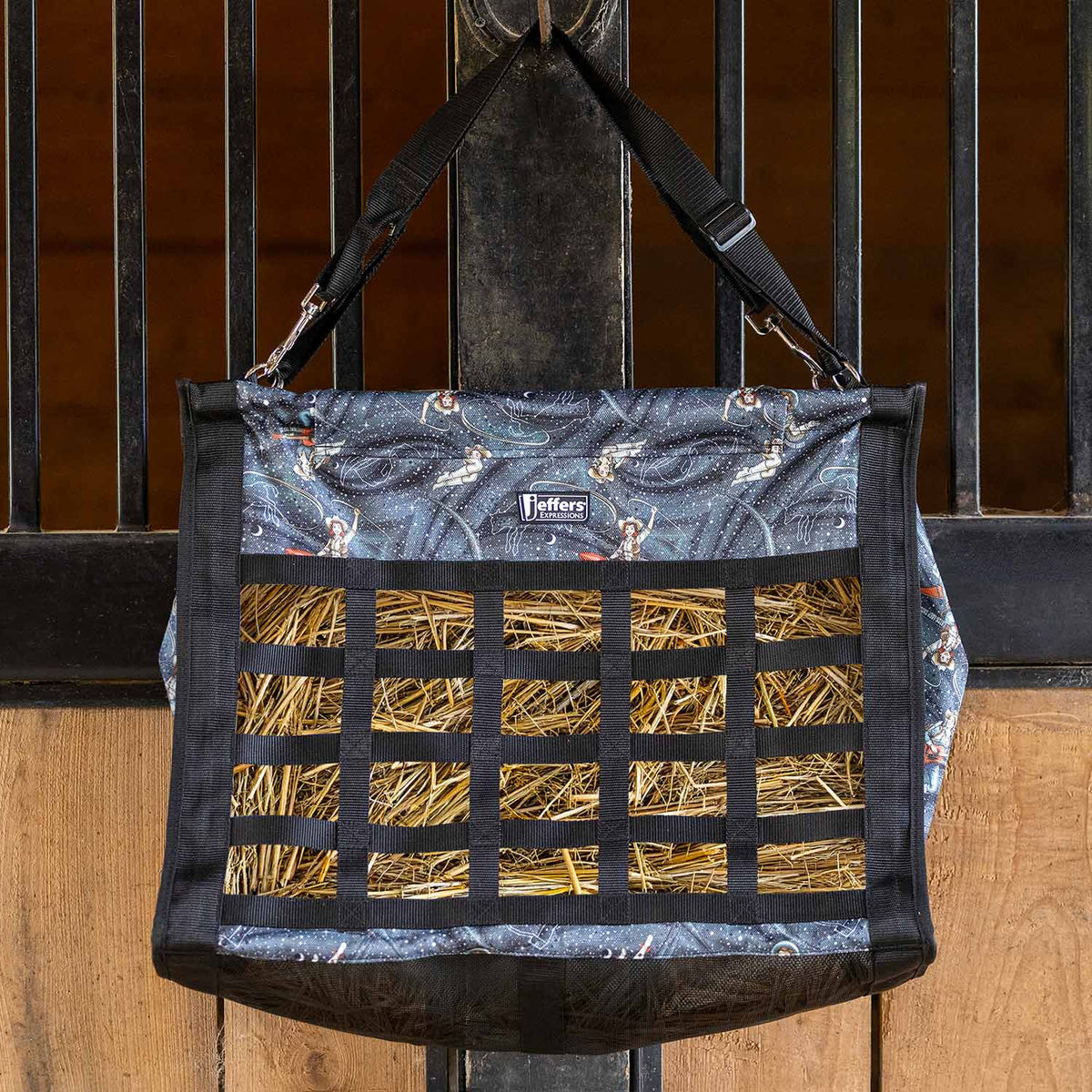 Jeffers Expression Extend-Feed Hay Bag for Horses & Livestock